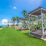 The Palm Sea View Private Beach World Class Luxury Condo