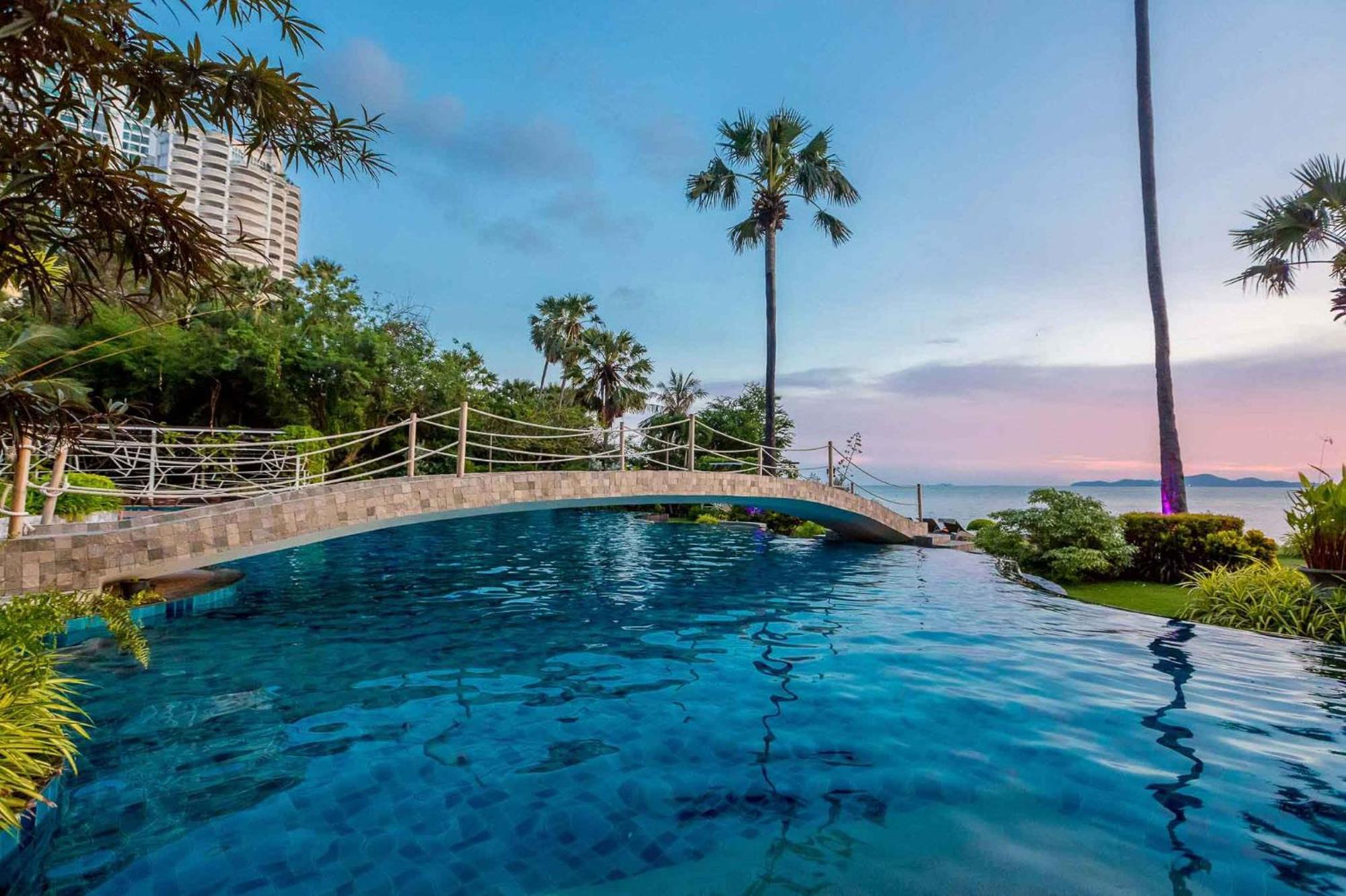 The Palm Sea View Private World Class Luxury Apartment