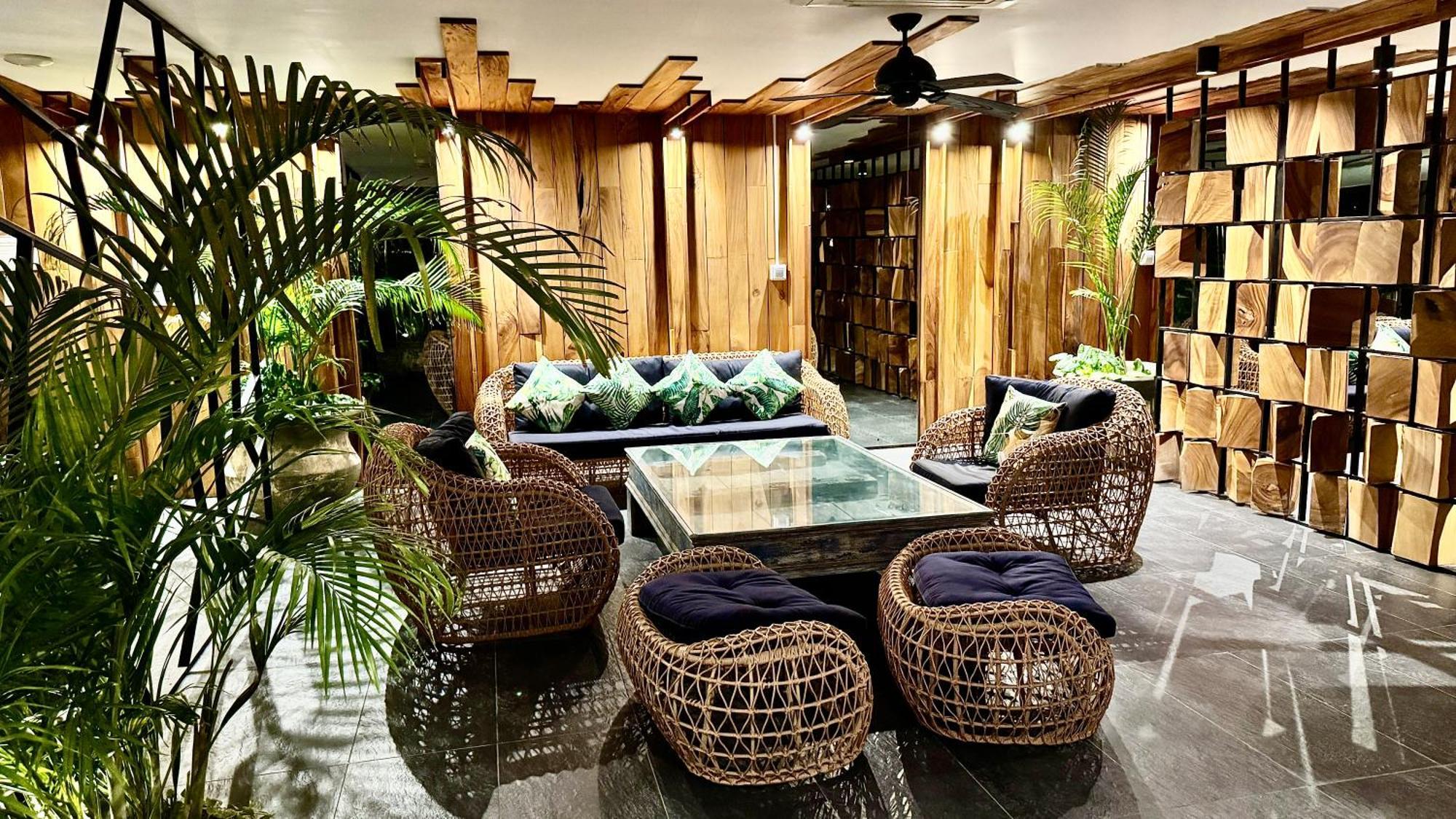 The Palm Sea View Private World Class Luxury Apartment