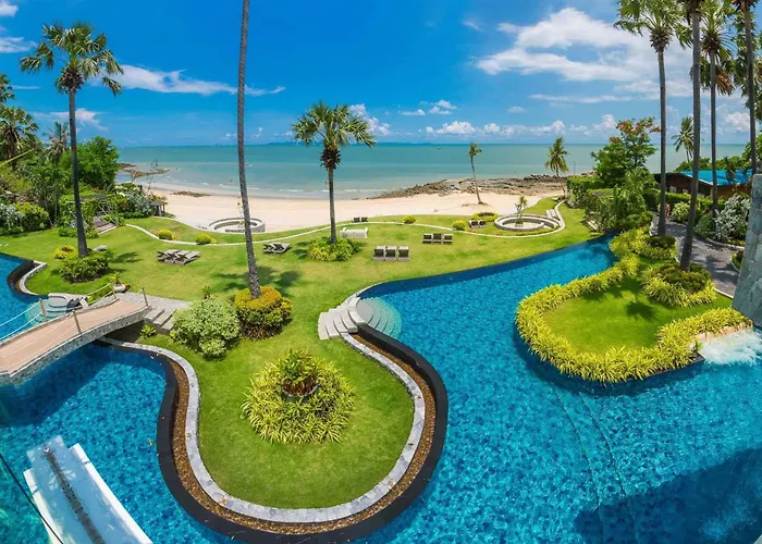 The Palm Sea View Private Beach World Class Luxury Condo